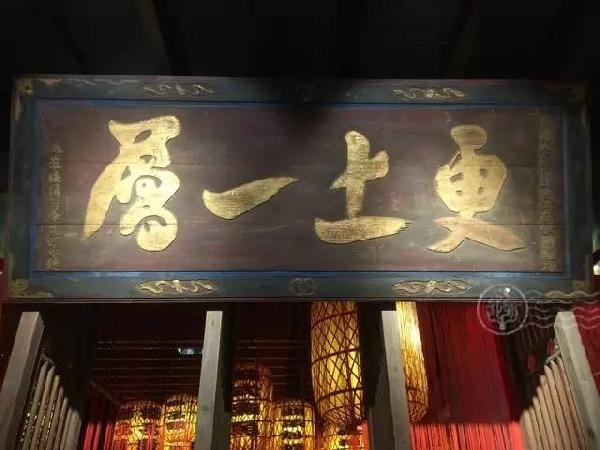 這家大牌檔，一年八百多萬人到店用餐，顧客排隊時間多達(dá)4小時！